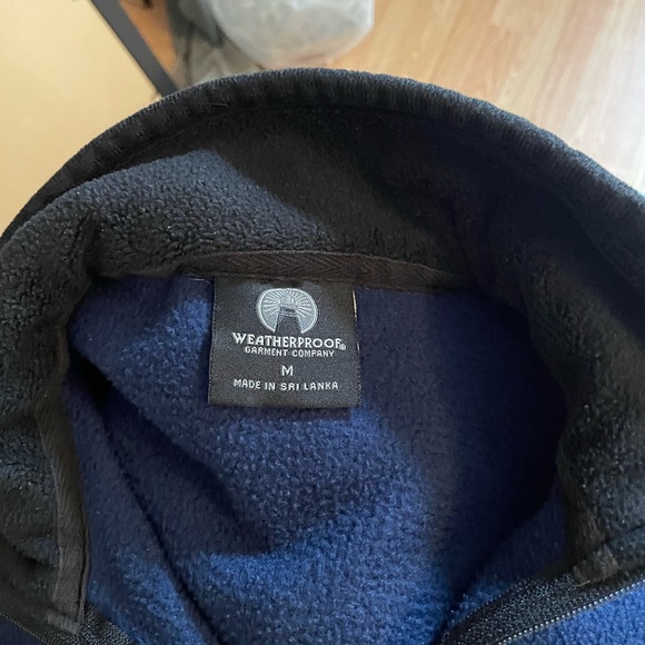 Weatherproof Notre Dame Fighting Irish pull over - Picture 8 of 16